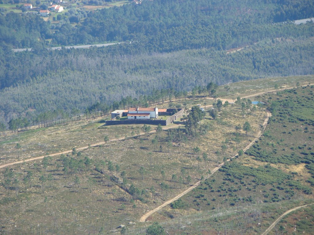 Capela de S. Justa - Vista da S. do Minho by Abel M. Queirós