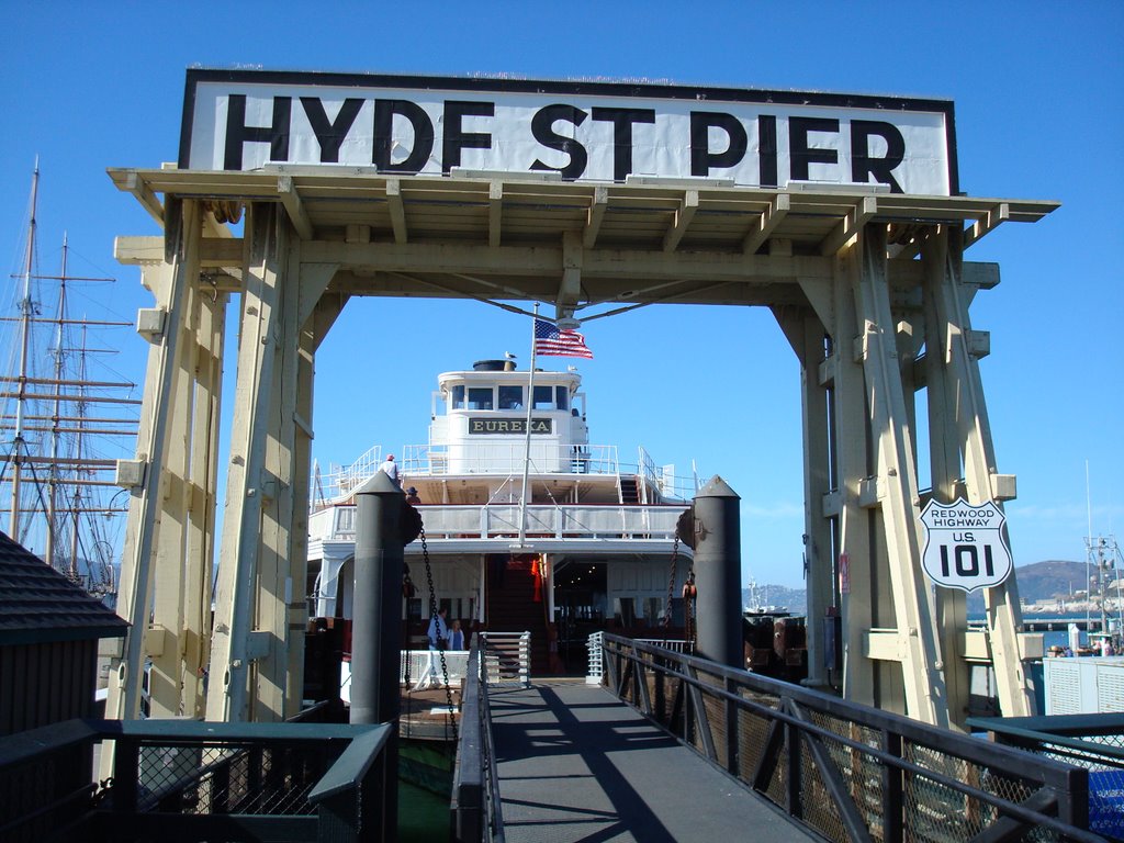 Hyde St Pier, San Francisco by 245Ronald