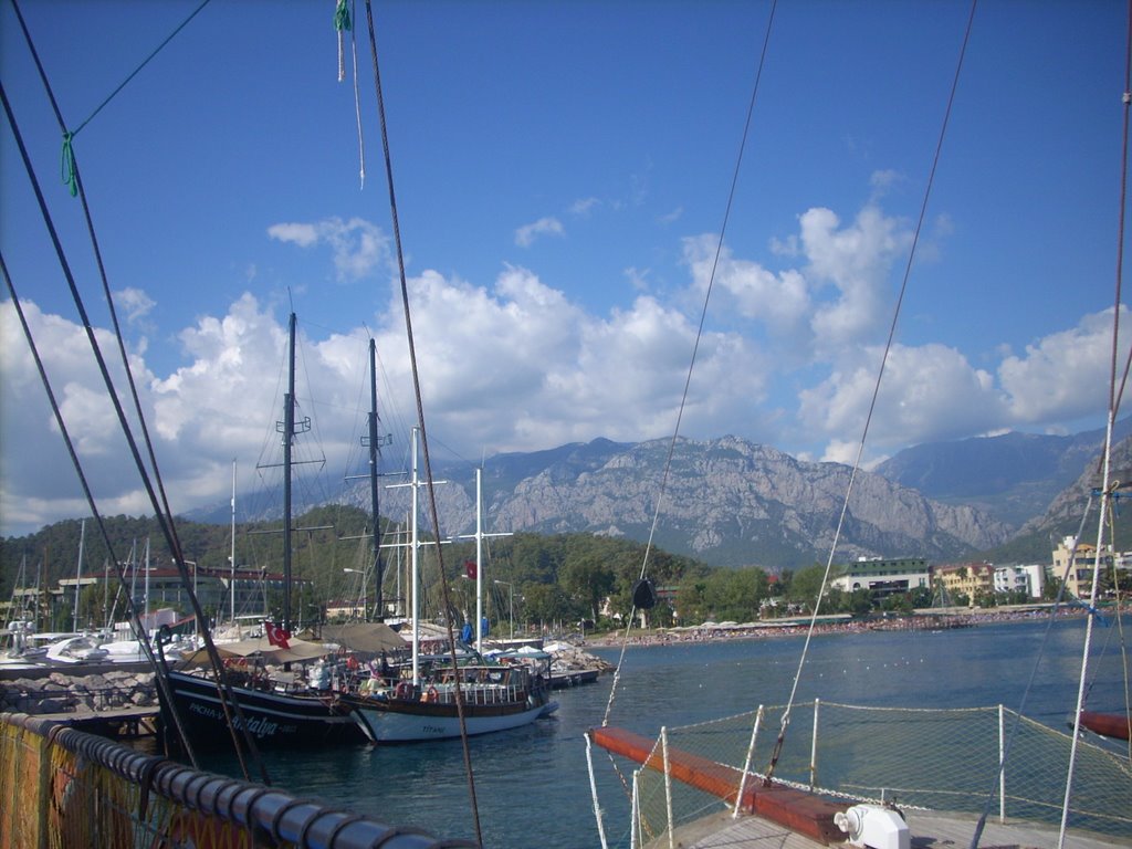 Harbour @ Kemer, Turkey by Reiseblog