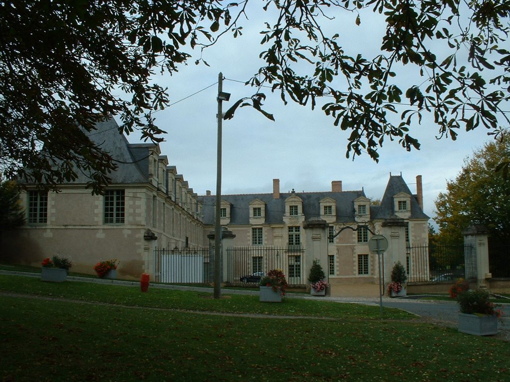 Le Château de la Perrière, Avrillé, 49240. by J.Hache