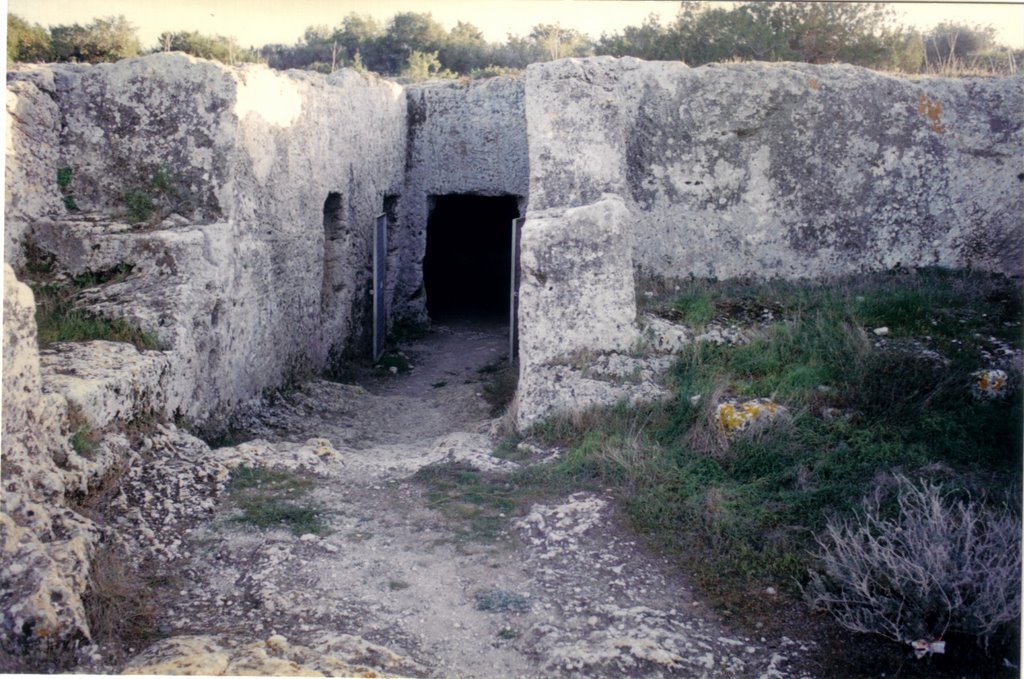 East Lania Chamber Main Entrance by srstacy