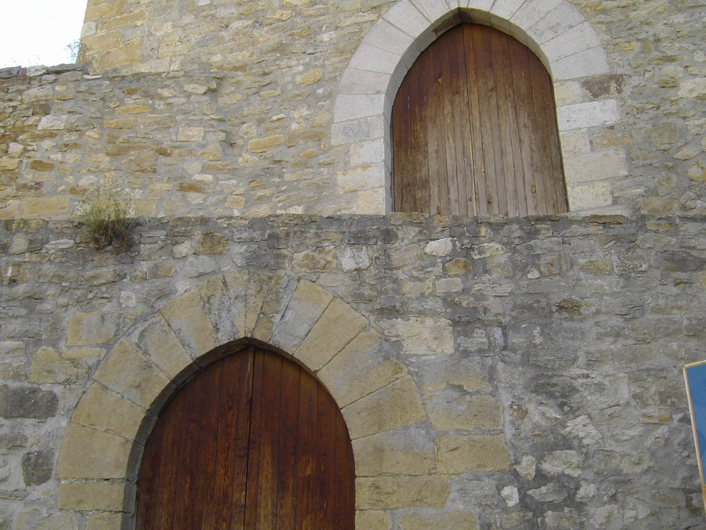 Puertas en la doble muralla. by Aurea-Vicenta