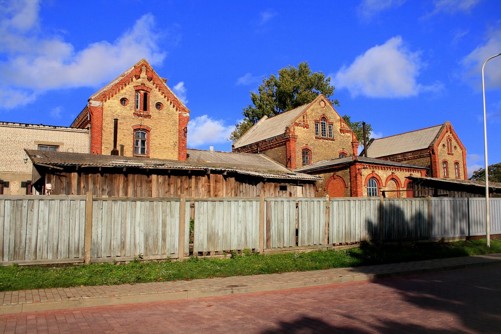 Old building in Ventspils by Laima Gūtmane(simka)