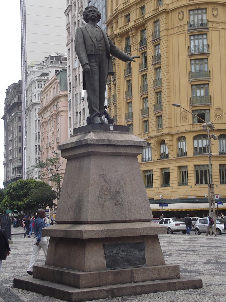 Praça Floriano by Luiz Garcia Baptista