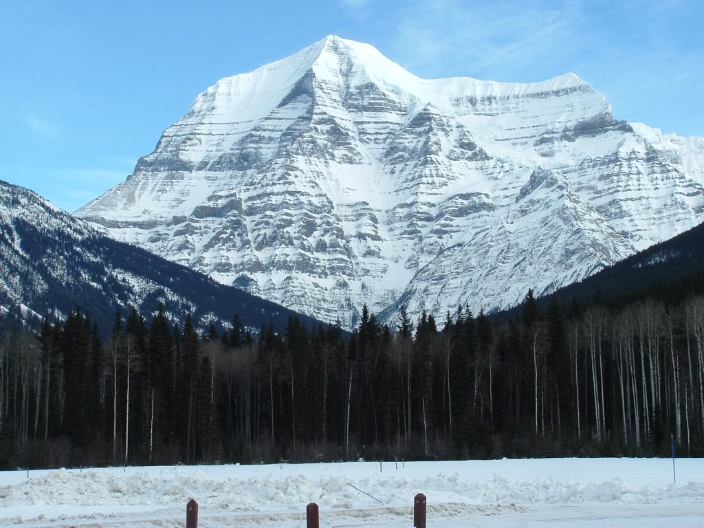 Mount Robson on a clear day in February, BC Rocky Mountains by ryanspelay