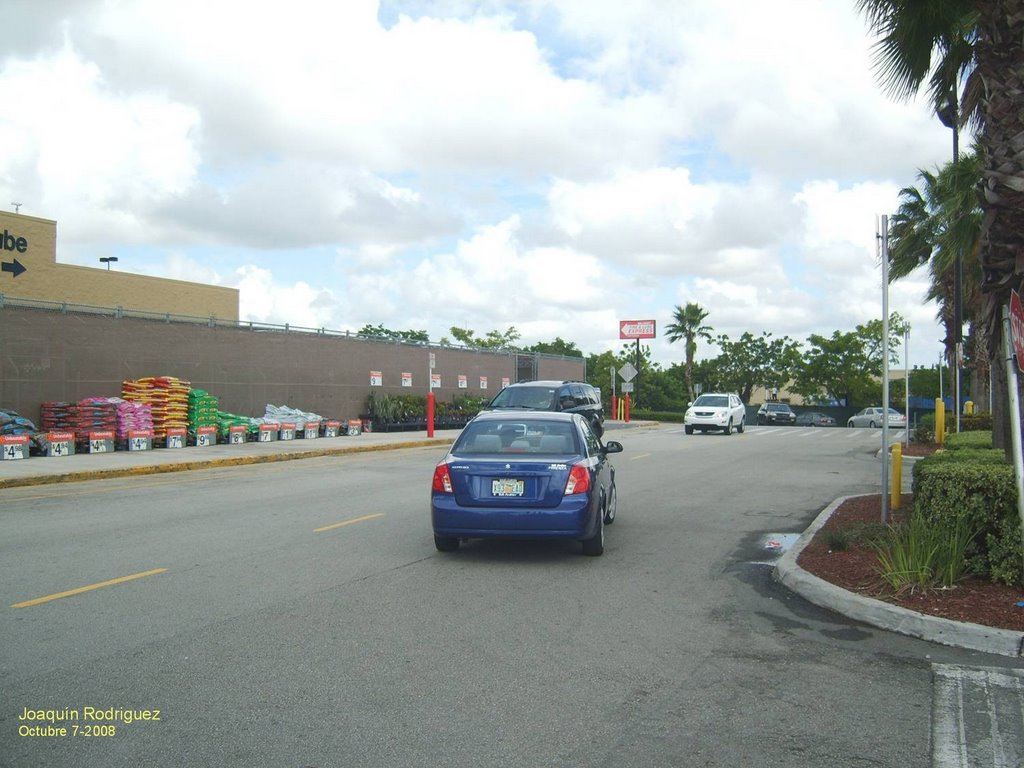 Hialeah West WalMart by Joaquin Rodriguez