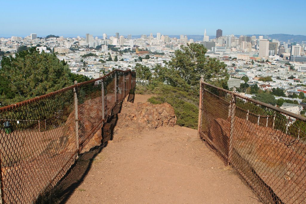 Safety Fence on Corona Heights by Rosencruz Sumera