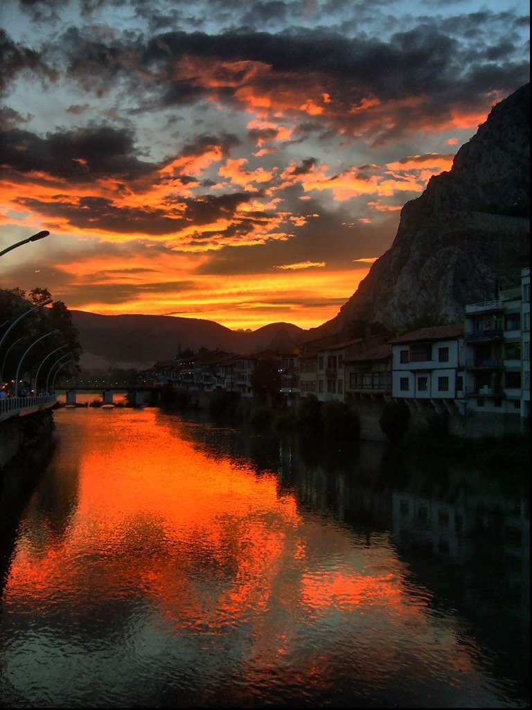 Amasya Güneş Batımı by emrullah tokmak