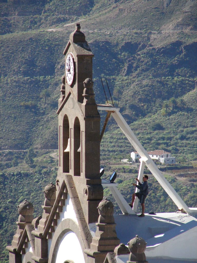 Campanas de Fiesta de Santa Lucía by Victor Feria