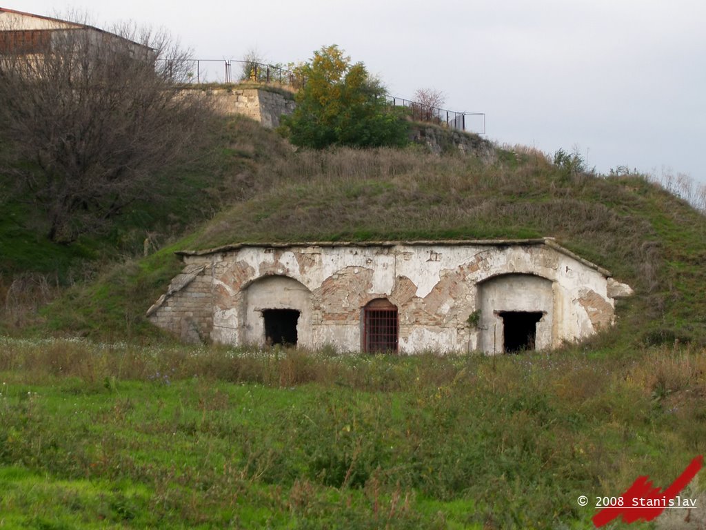 Old building (Старые постройки) by Stanislav K