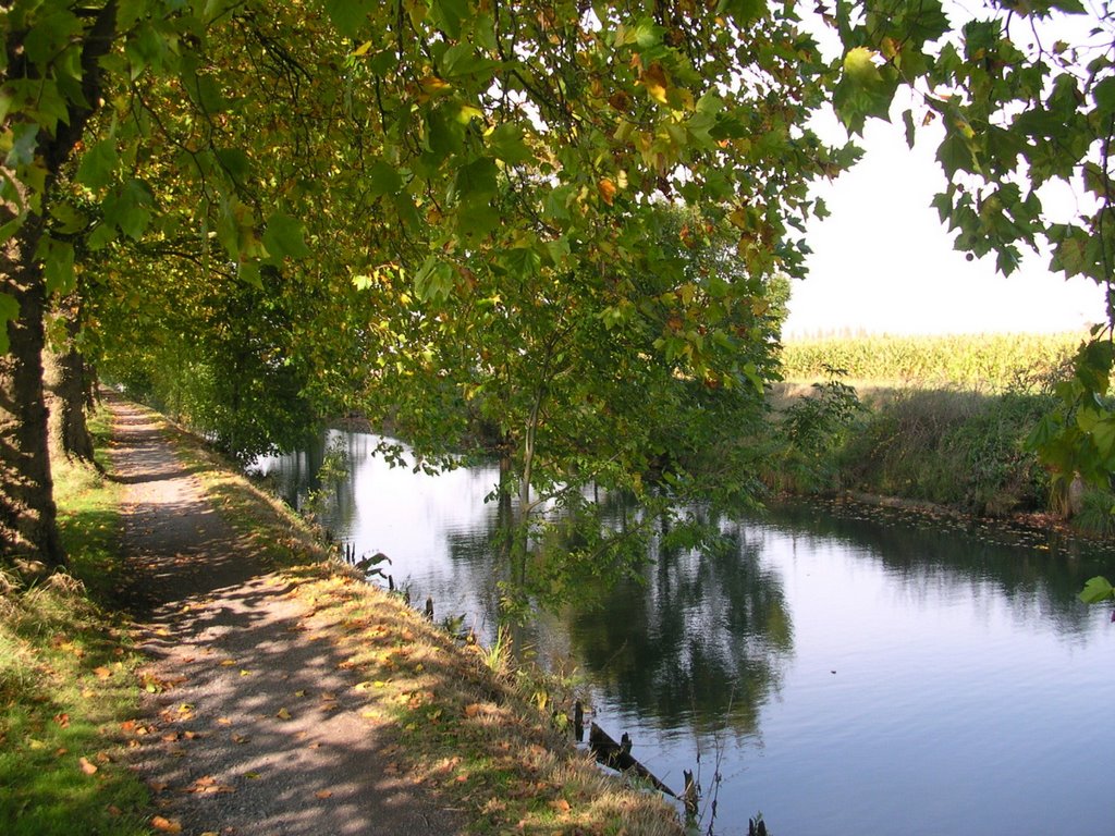 Canal de Seclin vers la Deûle by Chris Argoat