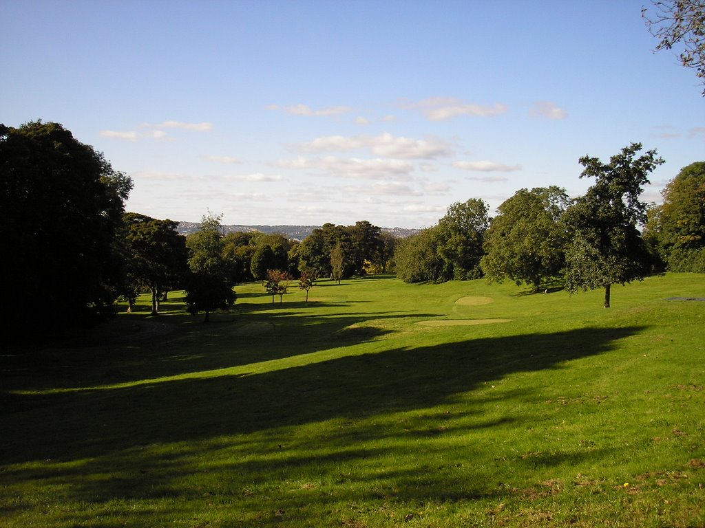 Bowling Park - Looking towards Bradford centre by Sumpixatook