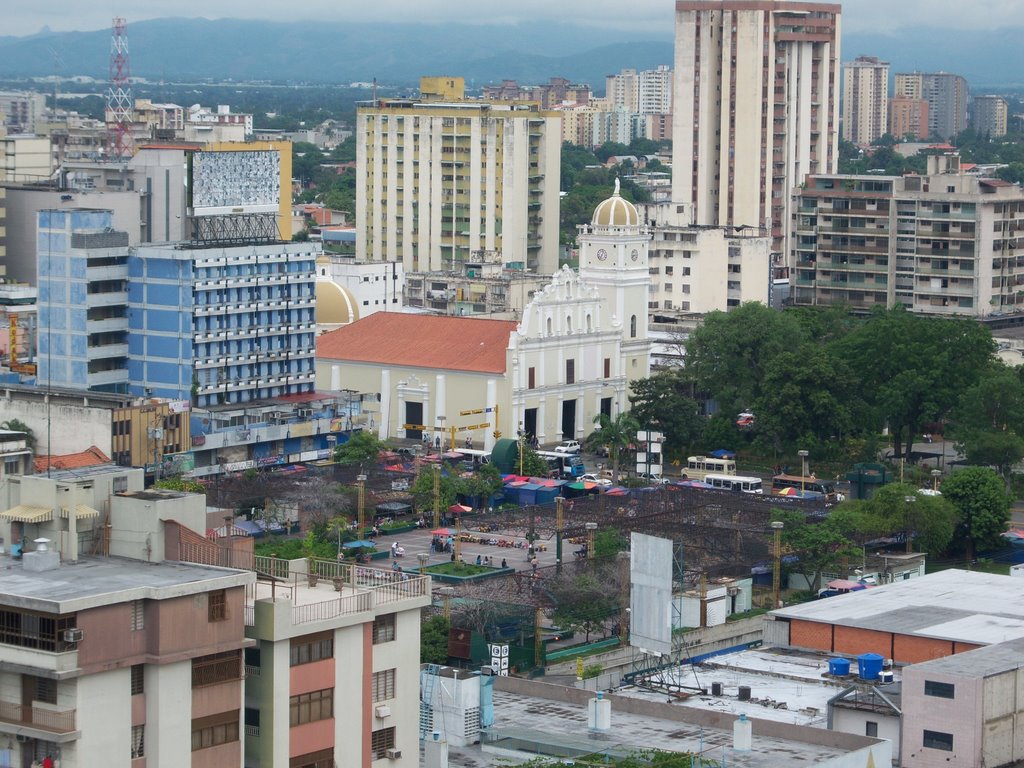 Catedral de Maracay vista desde un Edificio en la Av. 19 de Abril by Sickness08