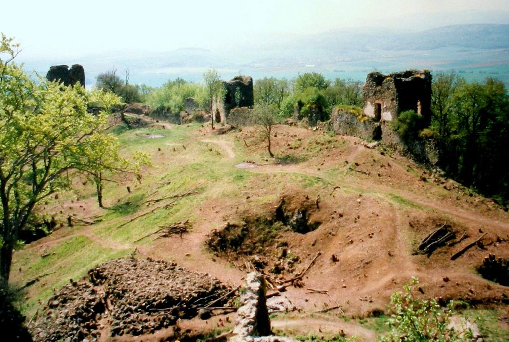 Hrad Šariš by Jozef Kotulič