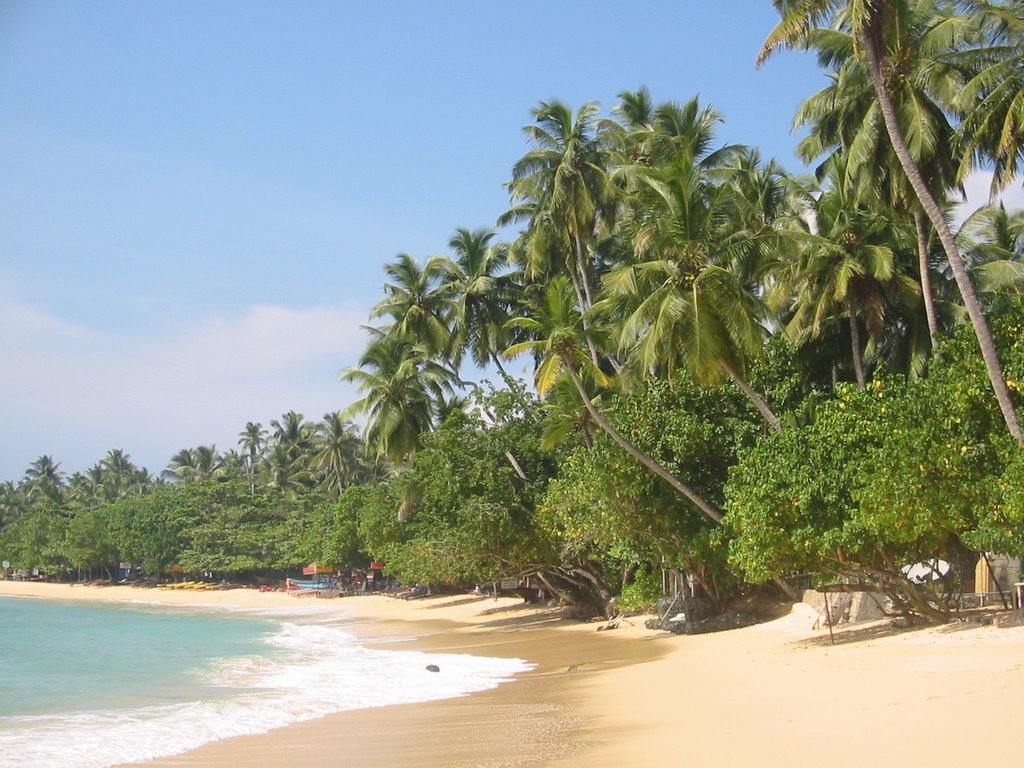 Unawatuna Beach - Galle - Sri Lanka by seaflower