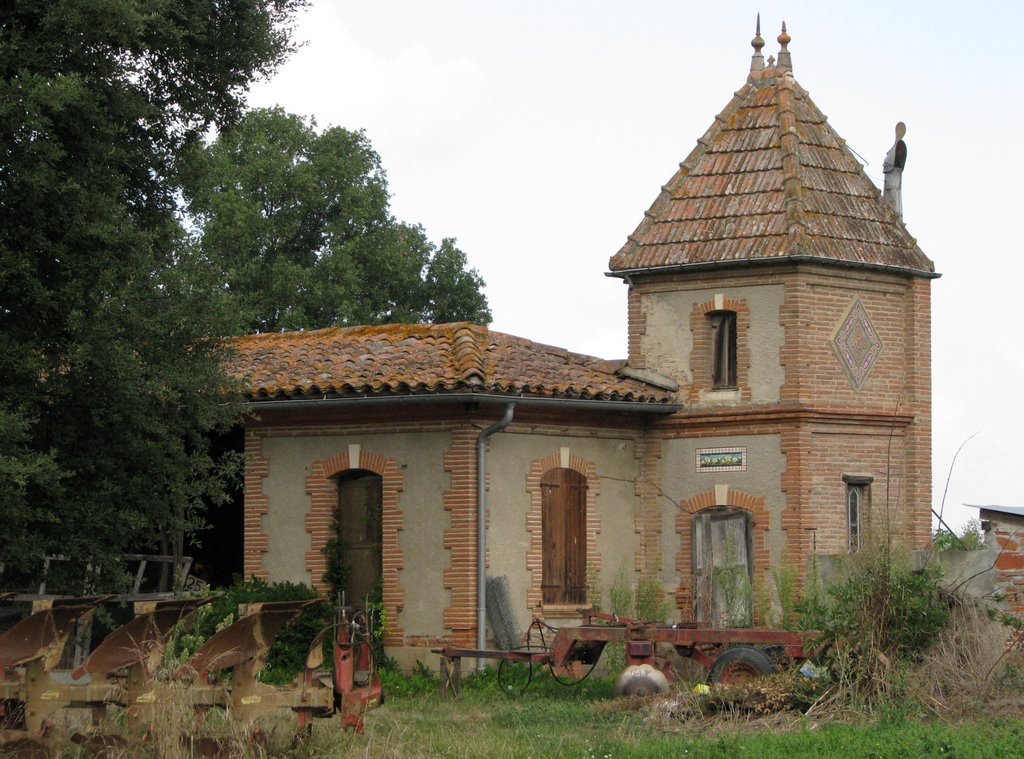 Pigeonnier "brocante" ? by Phil'Ours