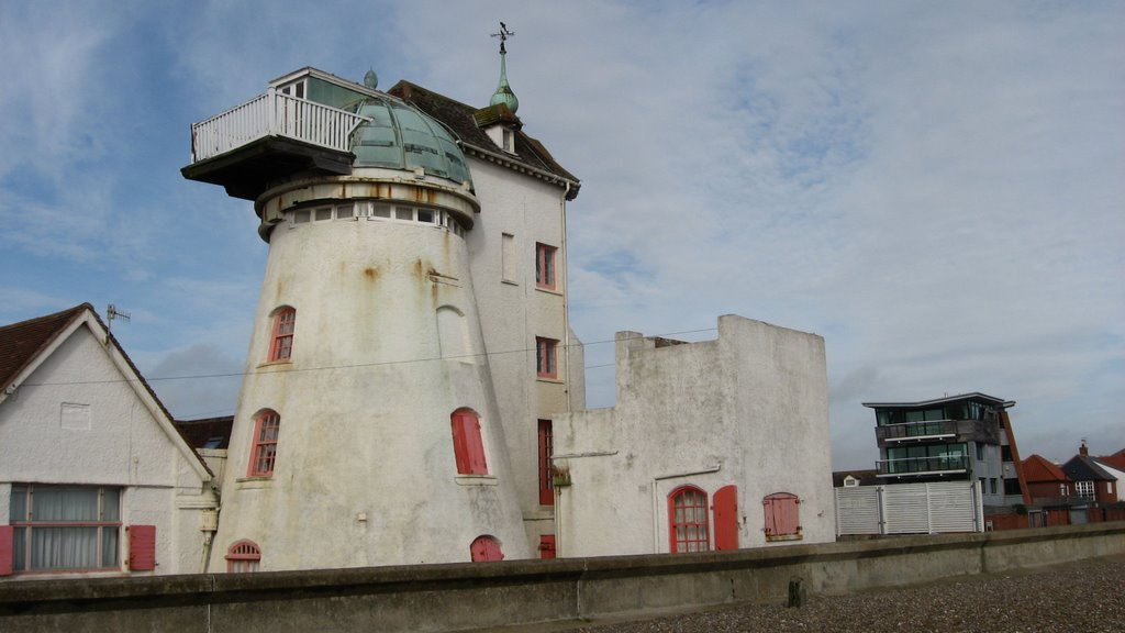 Converted lighthouse by Myfanwy