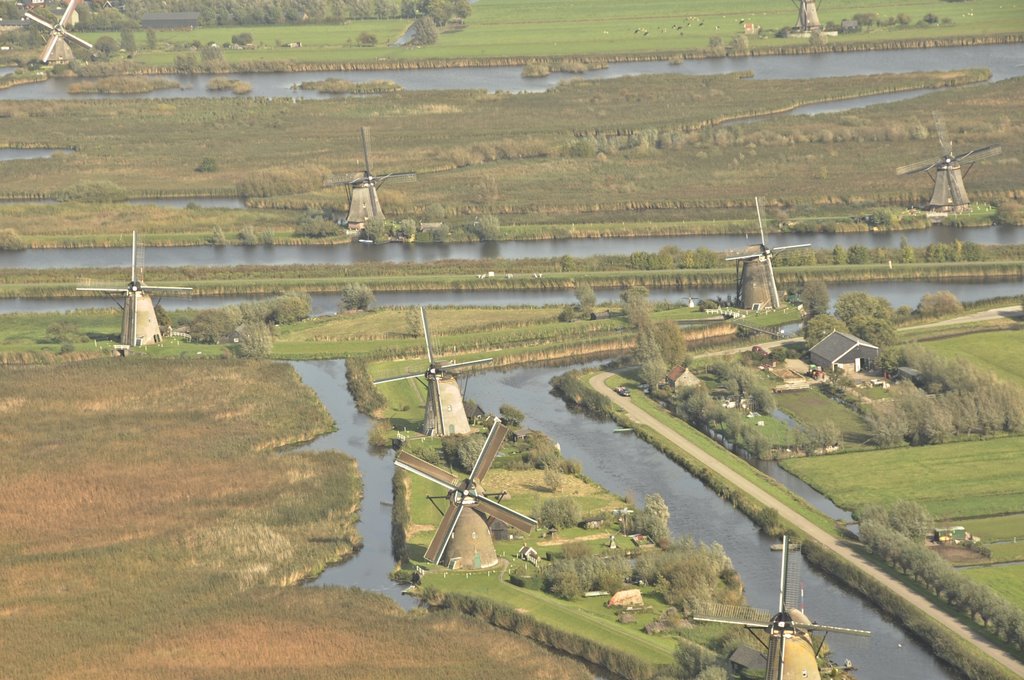 Windmills Kinderdijk by Piet van 't Zelfde