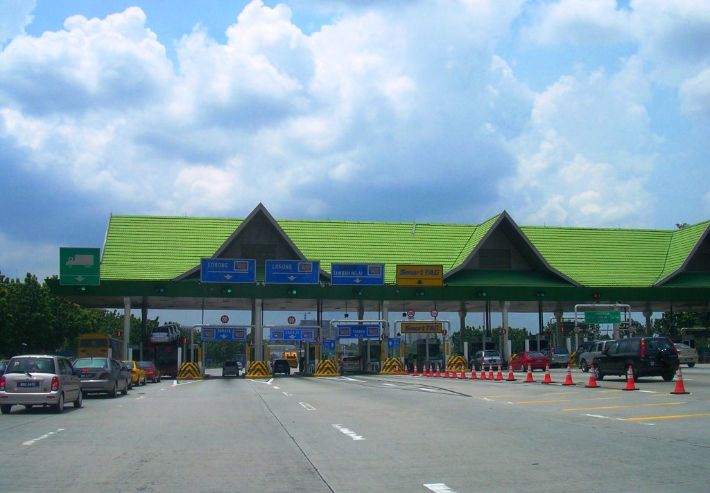 SUNGAI RASAU @ TOL - FEDERAL HIGHWAY by mohd salim yunus