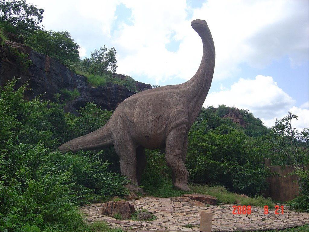 MUSEE NATIONAL Le Jardin de la Préhistoire (Dino) by AchChti