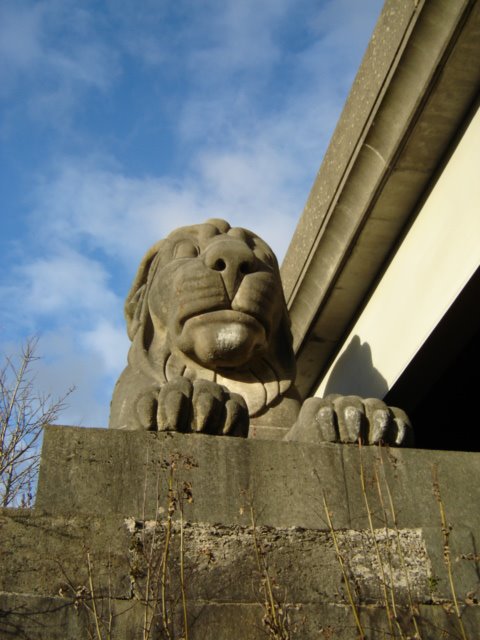 Britannia Bridge lion by Exloftdweller