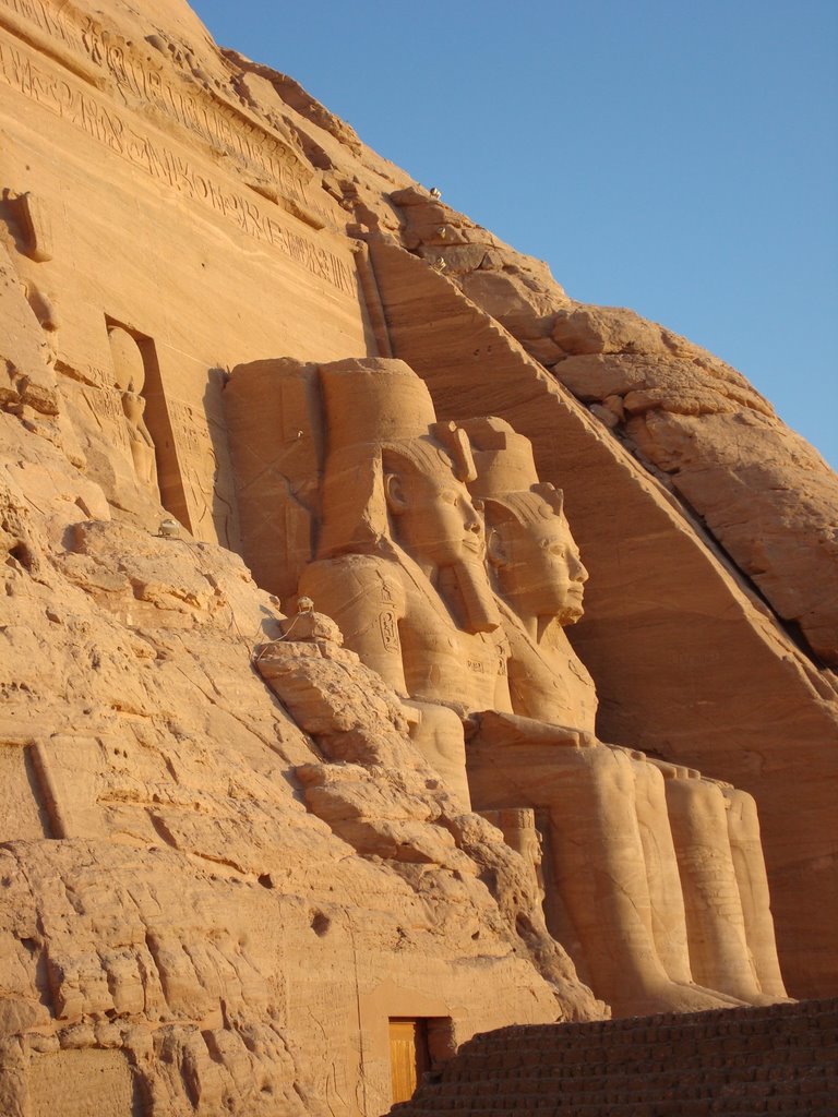 Statue of Ramses 2, Abu Simbel by ppreetha