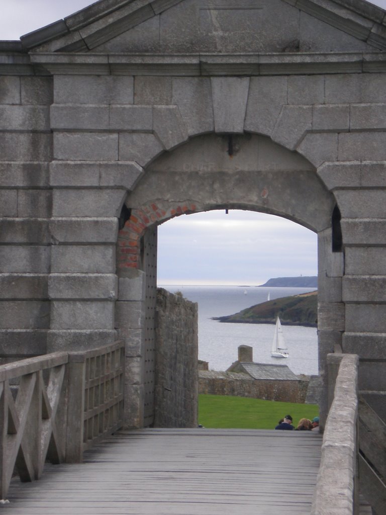 Entrada a Charles Fort by jonhypedrosa