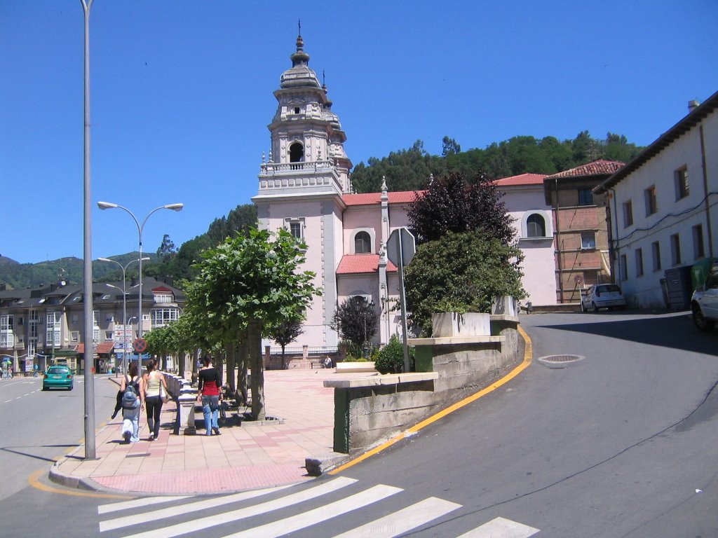 Iglesia de San Juan y La Pasera by Manuela Villar C.