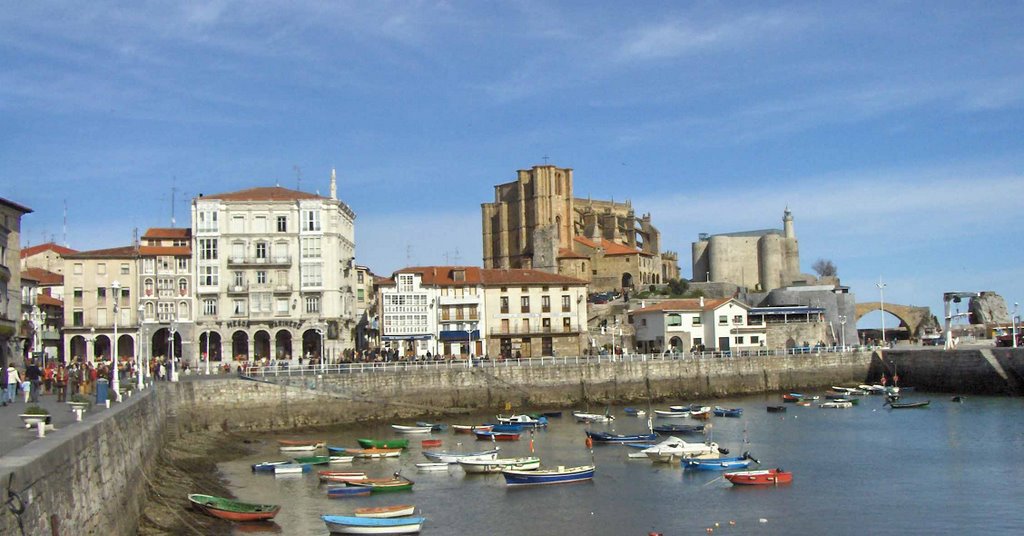 Castro Urdiales by Jaime Varela Borja