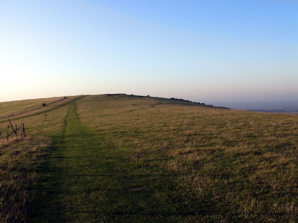 2008.10.12 - view northeast along the South Downs Way towards Bostal Hill by Alwyn Rh Joyce