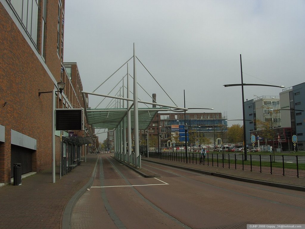 New Bus Station - Delft Zuidpoort by guppy_34