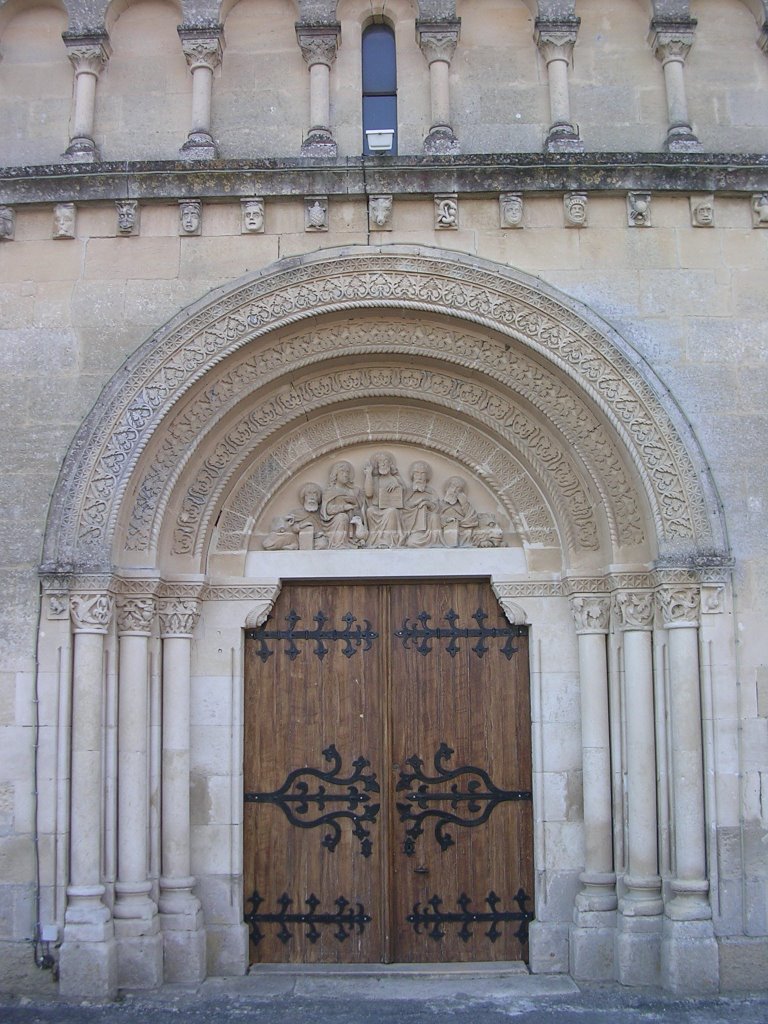 St. Seurin - Portal der Kirche by Cornelius1