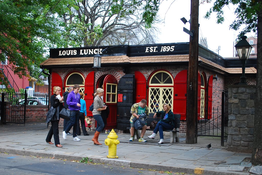 Louis Lunch - USA's oldest hamburger restaurant by arvalera