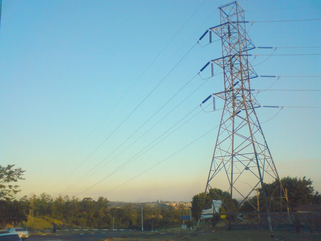 Torre de transmissão na Av. Baden Powell by enioprado