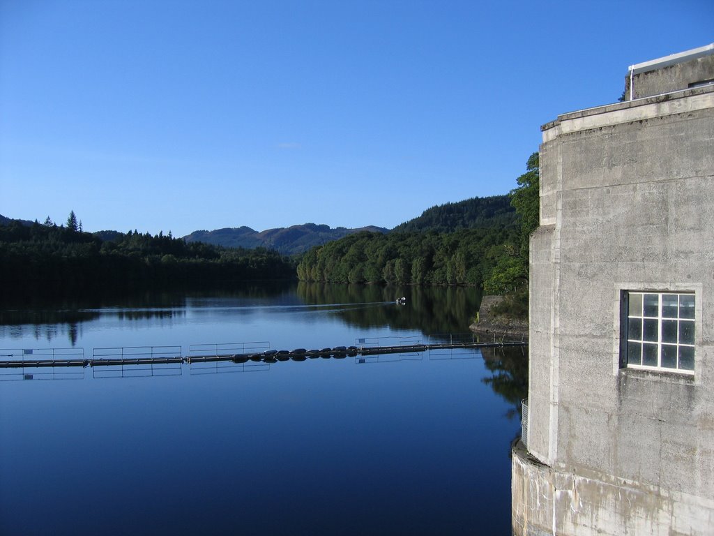 Reservoir and dam, Pitlochry by JasonF