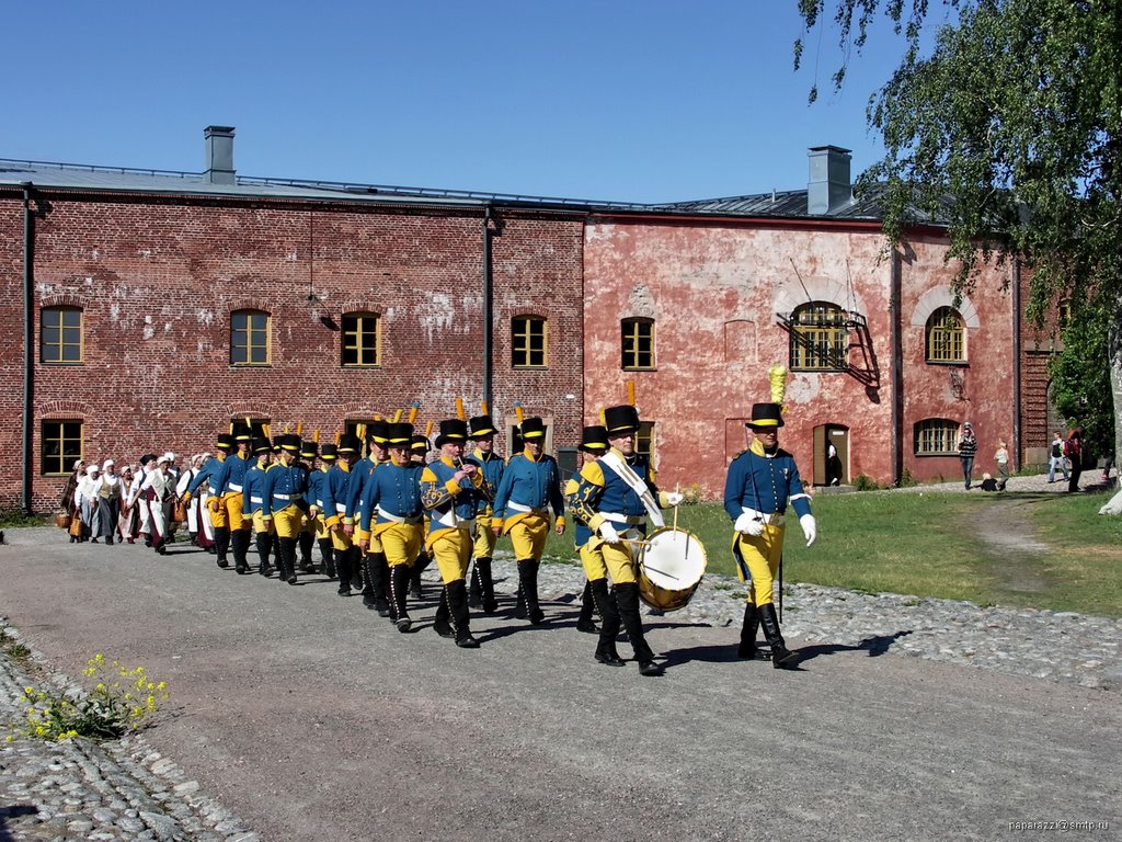 Finland Suomenlinna Susisaari by paparazzistas