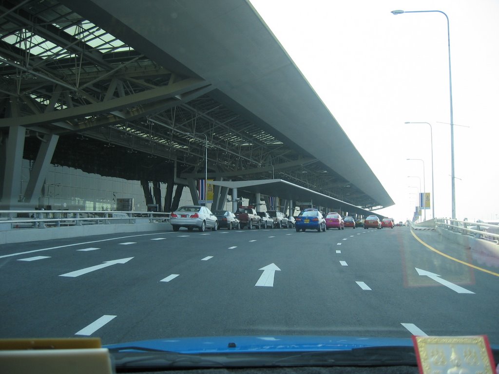 Carstop Suvarnabhumi International Airport - Bangkok - BKK by Didi