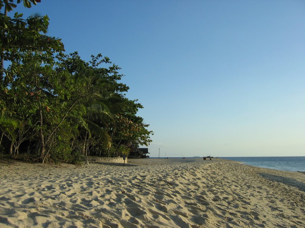 White Beach (Moalboal) by TineMeier