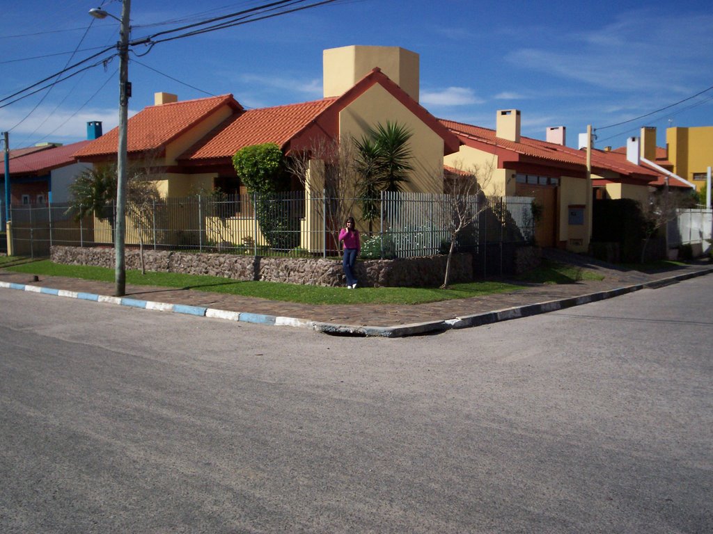 My home - Bagé - Rio Grande do Sul - Brasil by Luiz Alberto de Oliveira Camargo