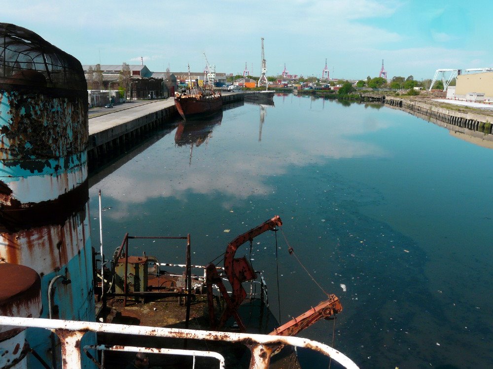 Cementerio de barcos by Capivara