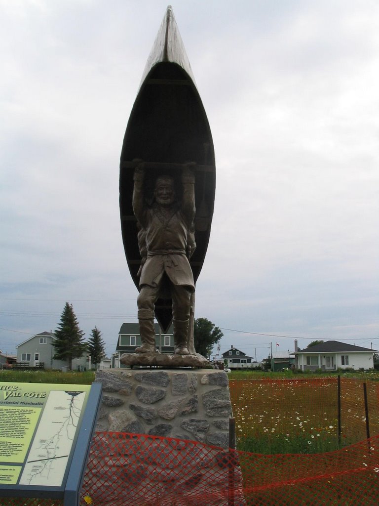 Voyageur statue in Mattice by Lester Kovac