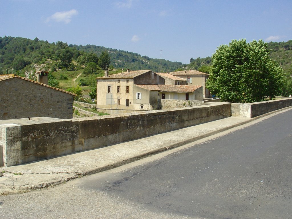 Frankreich_Languedoc-Roussillon_Lagrasse by Elmokula