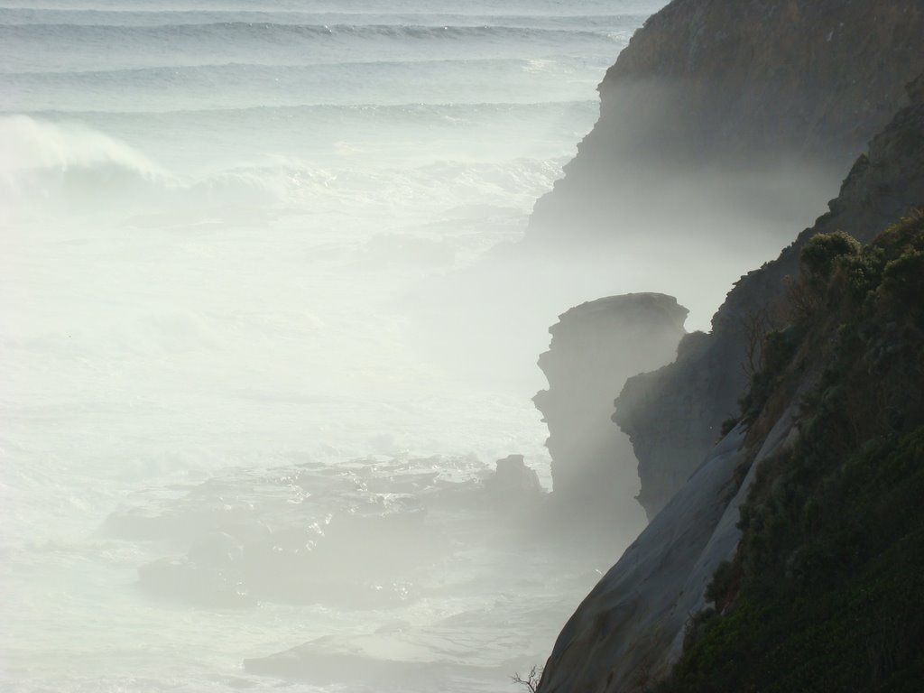 Great ocean road by Ellabert