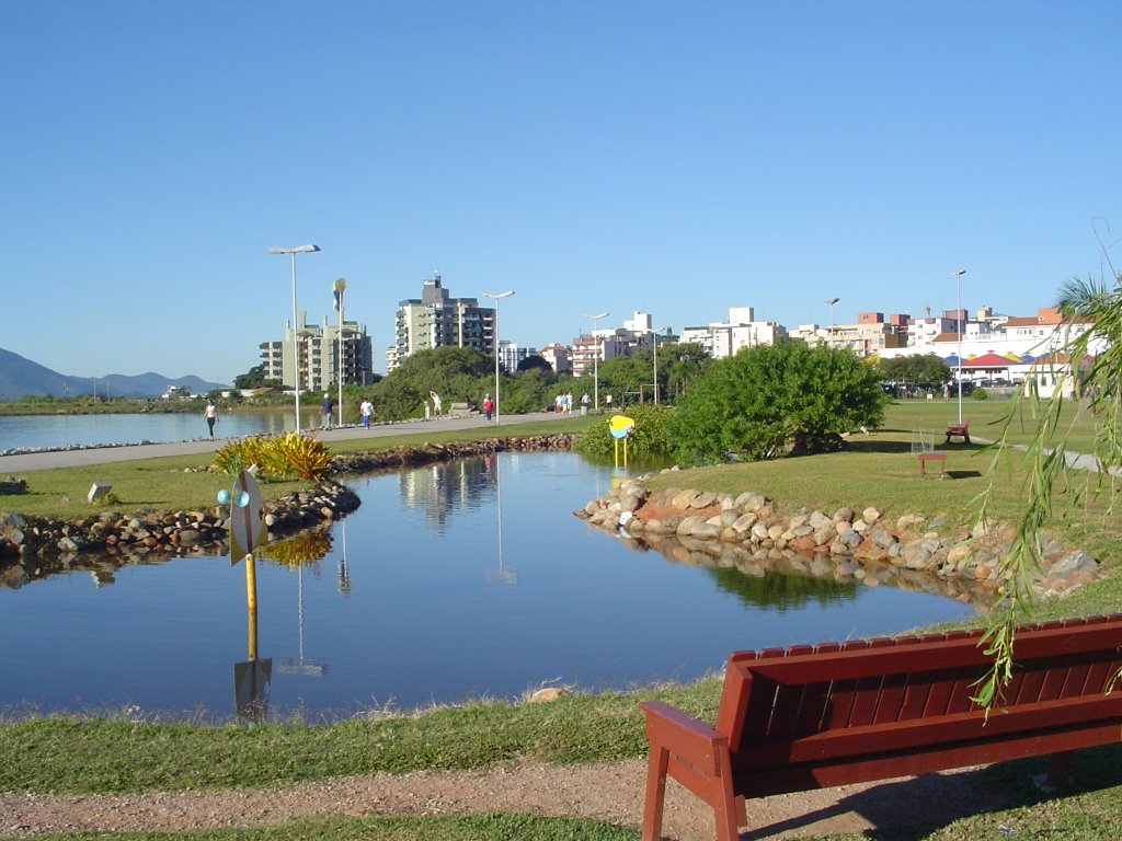 Parque de Coqueiros by Roberto Speck Neto