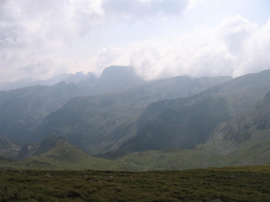 Маљовица 2719 м прекривена облацима~~~Malyovitsa peak 2729 m covered by the clouds by Vladan Scekic