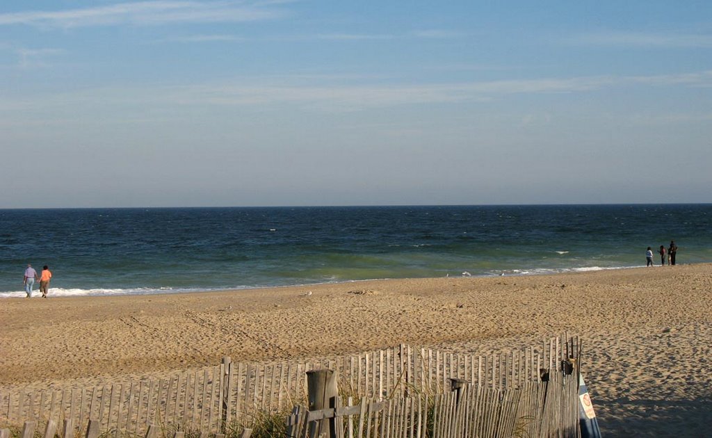 Atlantic Ocean at Rehoboth Beach by blueopal