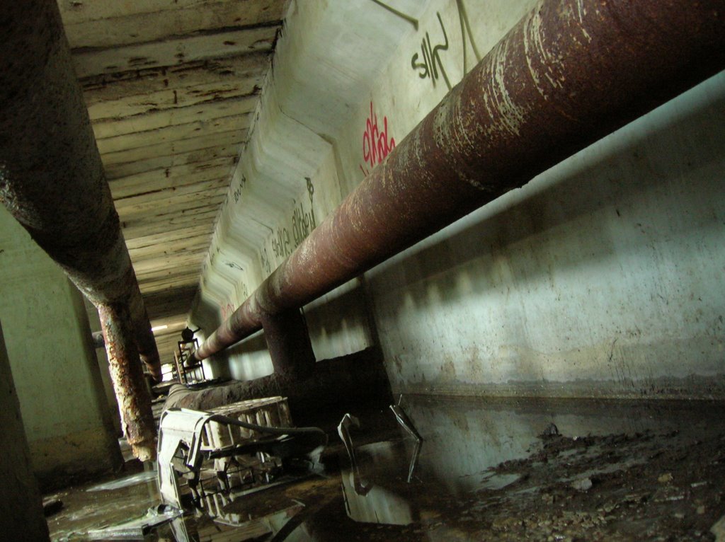 Inner tunnels - long pipes system by JF83