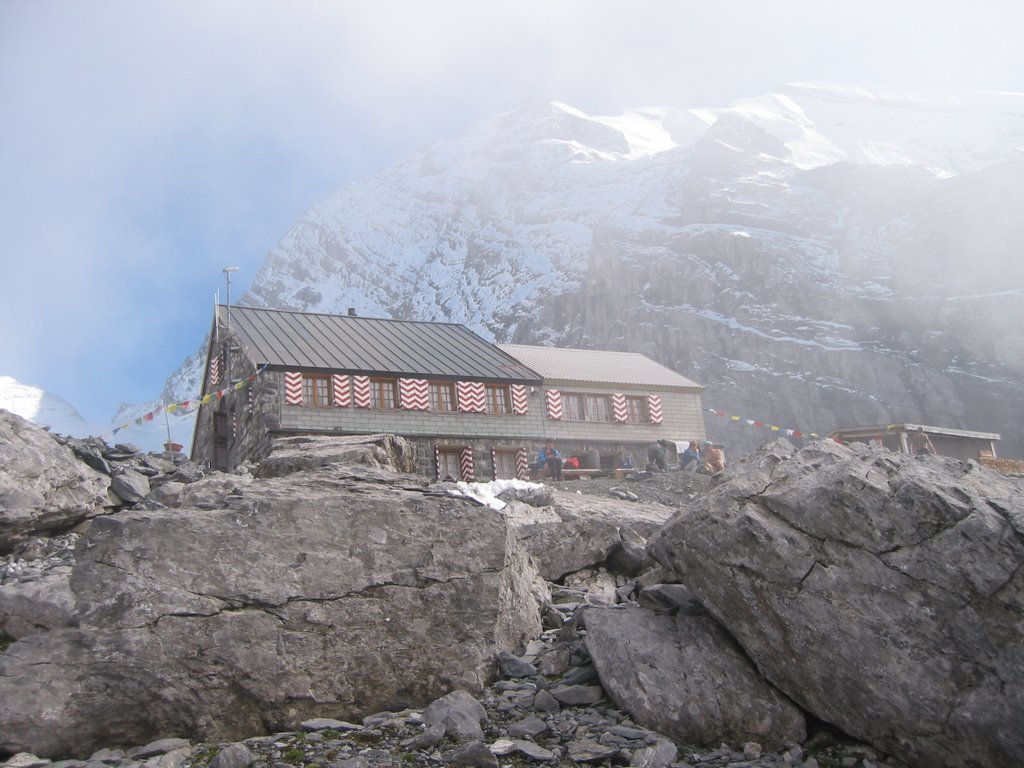 SAC Fründenhütte, Kandersteg, Schweiz by jojo_de