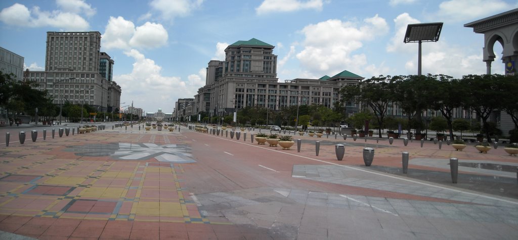 PM's Office.Putrajaya. by Kwanweng Leong