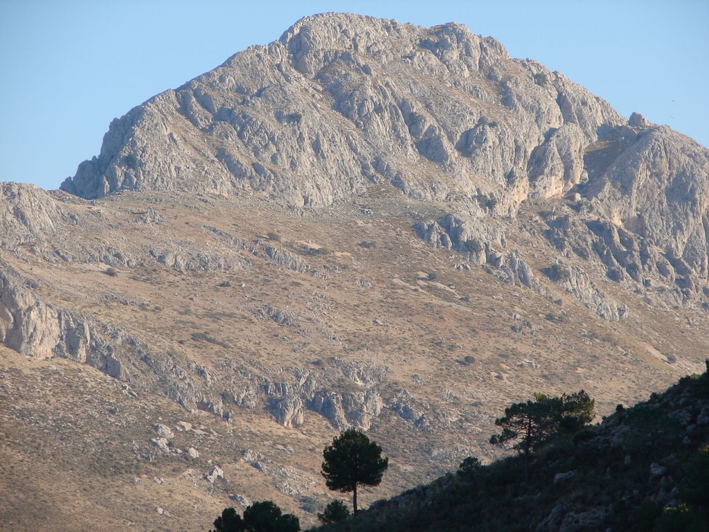 Peñón de la Mata by antonio_aguilera